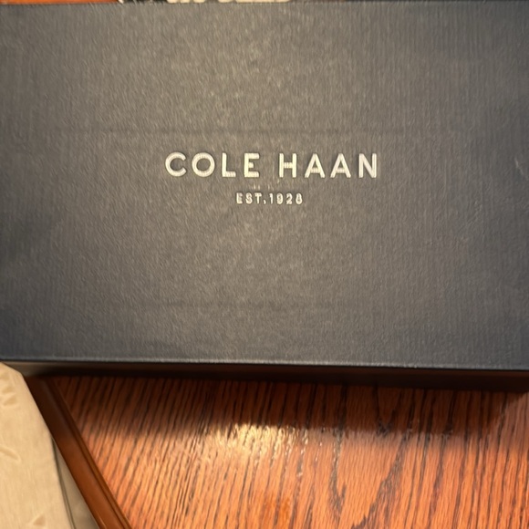 Cole HAAN  real leather black brand new still in box - Picture 3 of 3